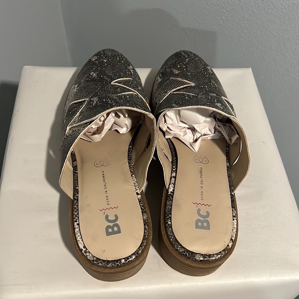New BC Footwear Snake Print Python Mules - Picture 10 of 12